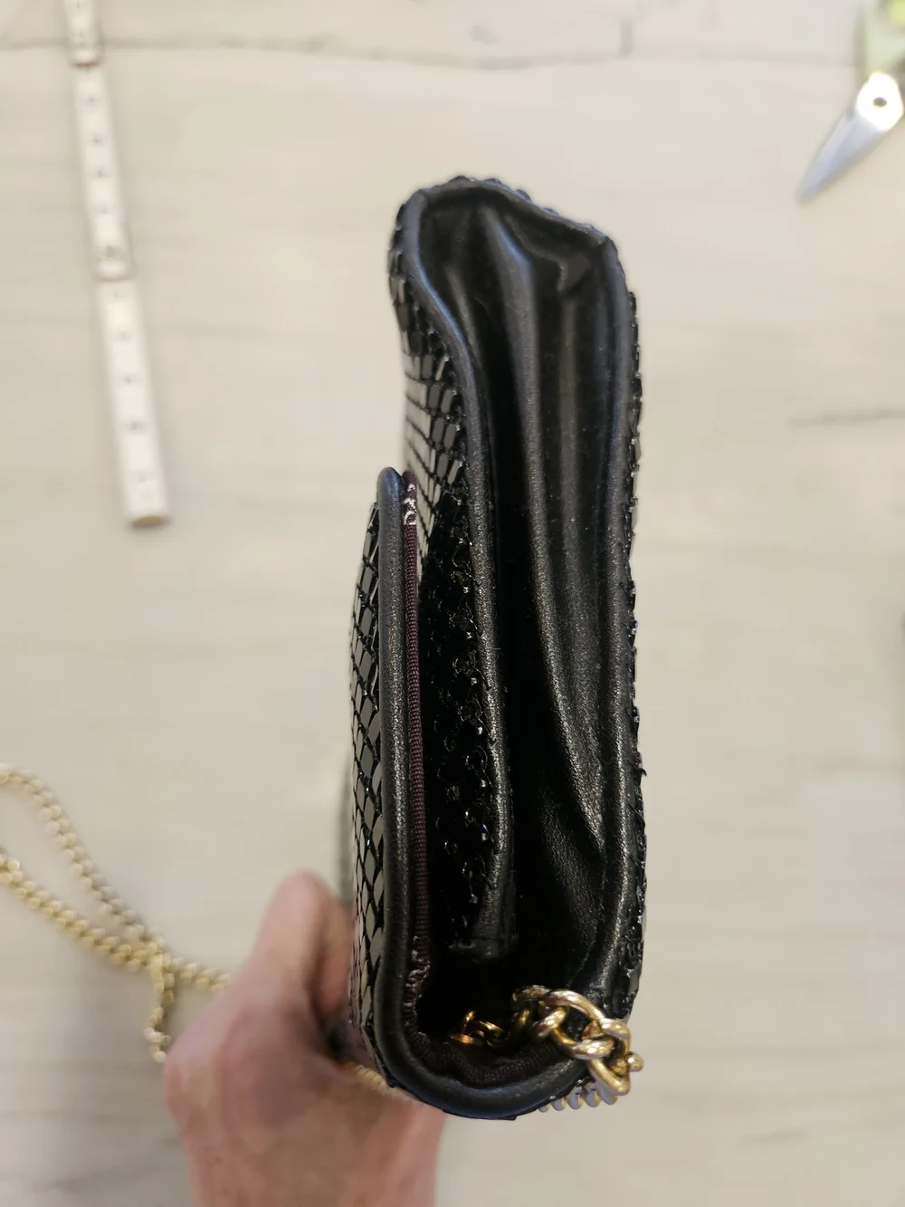 Whiting and Davis Vintage Black Metal Mesh Evening Clutch Purse Gold Strap
